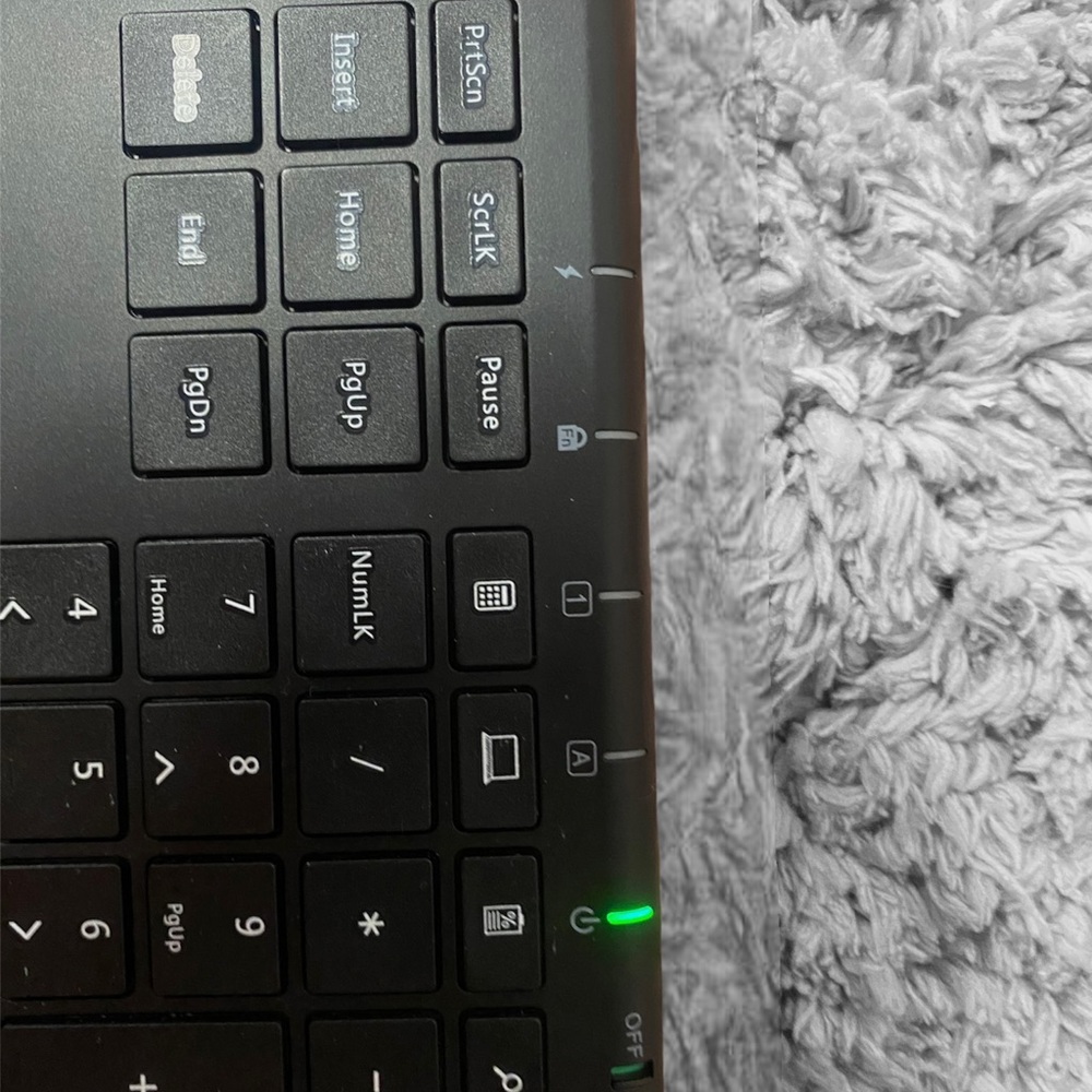 Wireless Keyboard - Picture 3 of 5